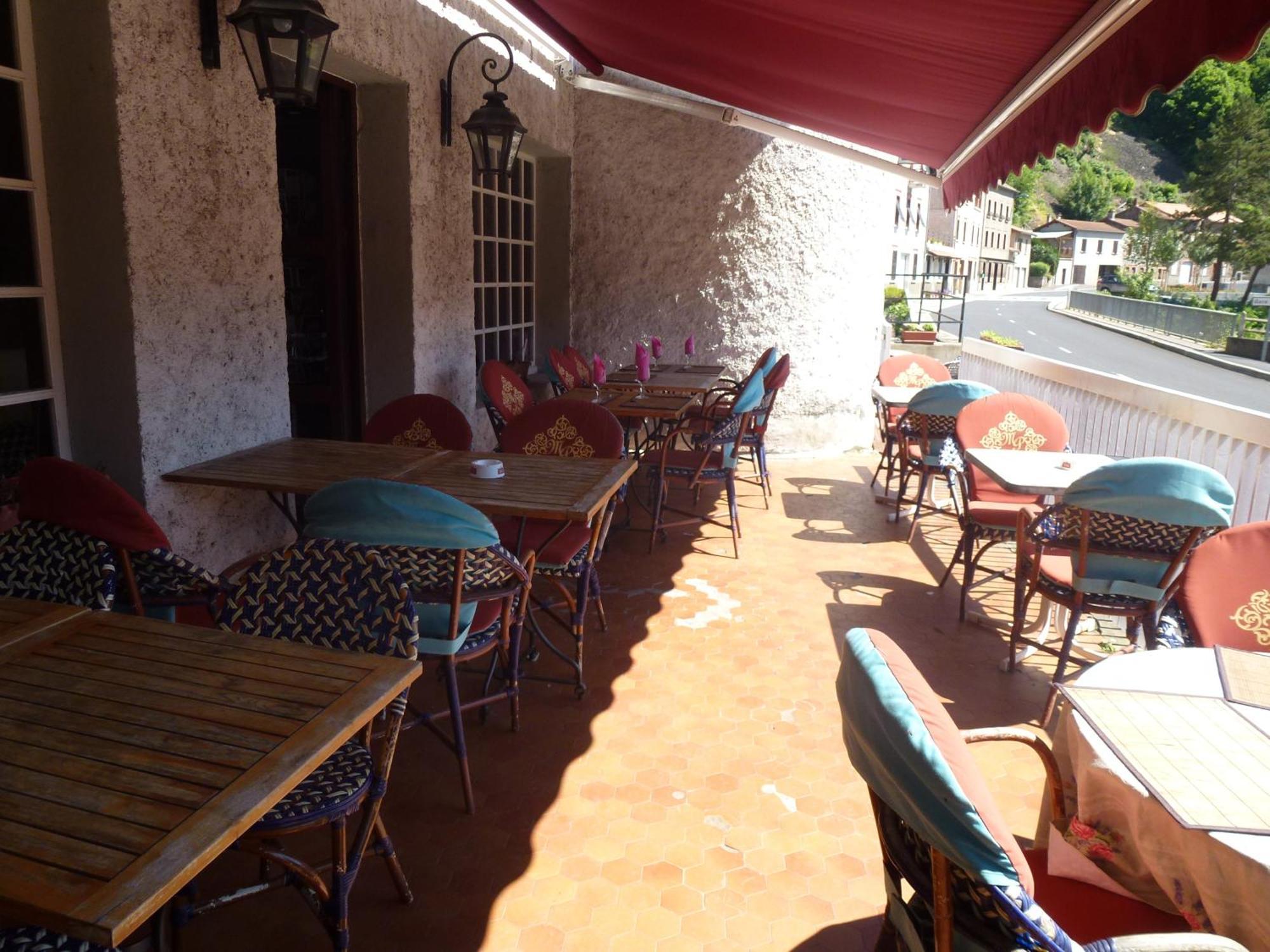 Hotel Restaurant Le Pain De Sucre Monistrol-d'Allier Exterior photo
