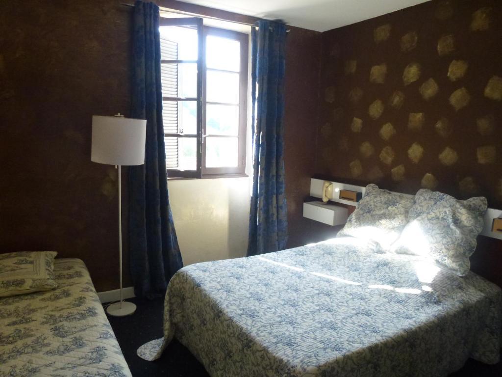 Hotel Restaurant Le Pain De Sucre Monistrol-d'Allier Room photo